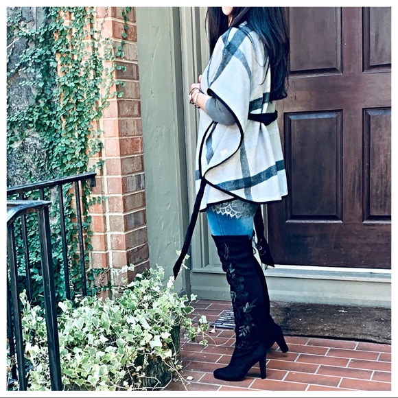 Plaid chic tie front pinch style vest - Picture 8 of 8